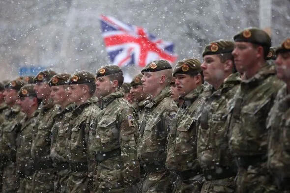 Il Regno Unito avanza con misure militari