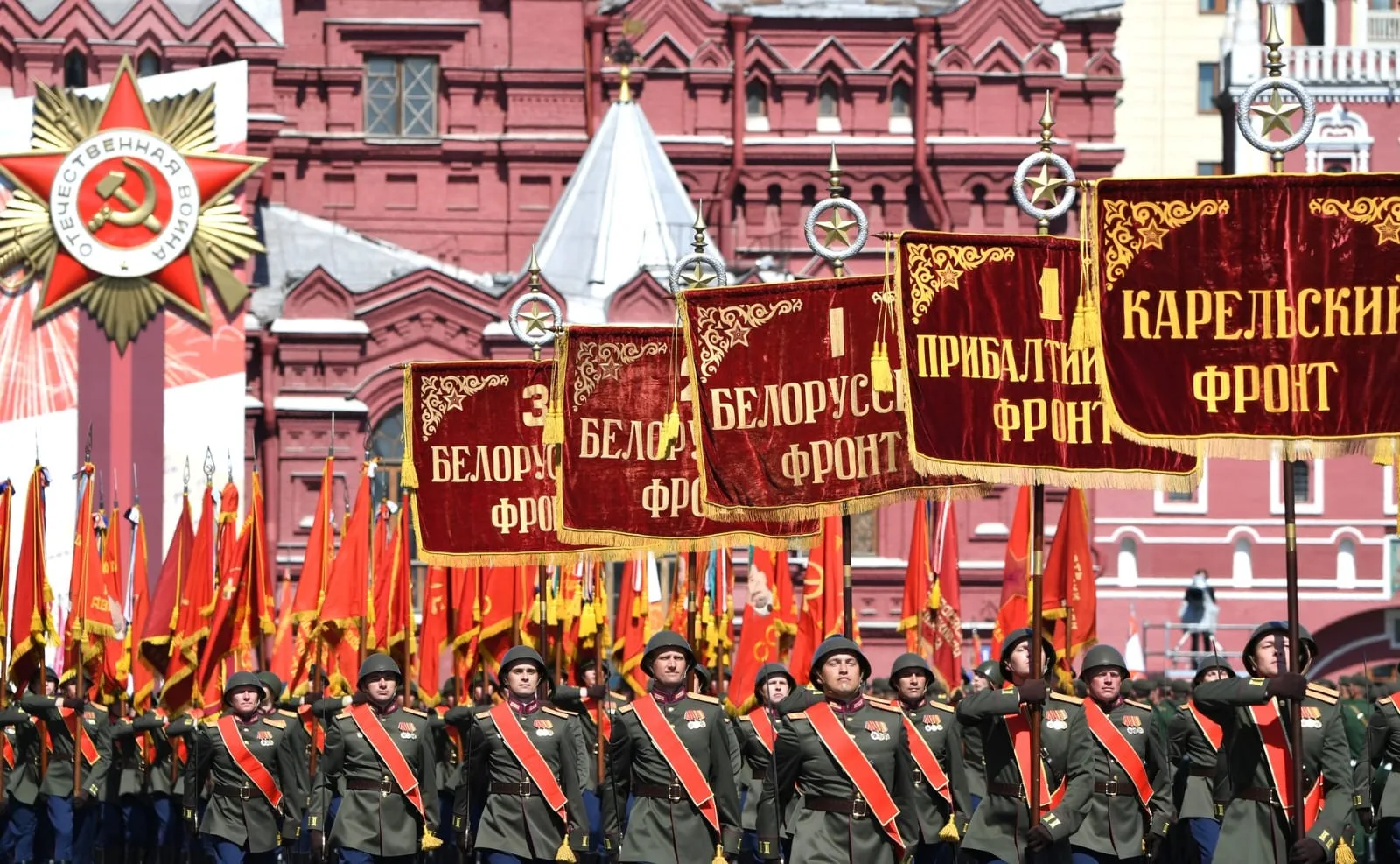 Nessuna pace e nessun rispetto: Zelensky minaccia la parata del 9 maggio